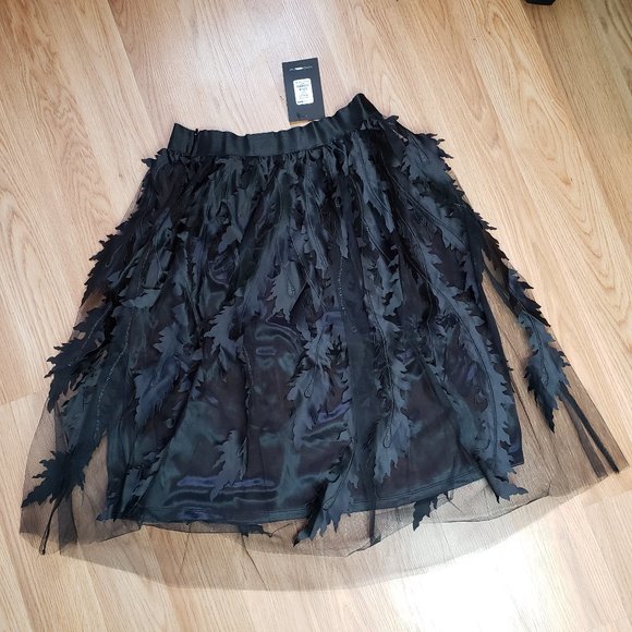 Fashion Nova Dresses & Skirts - Fashion Nova Lost in the Leaves Skirt